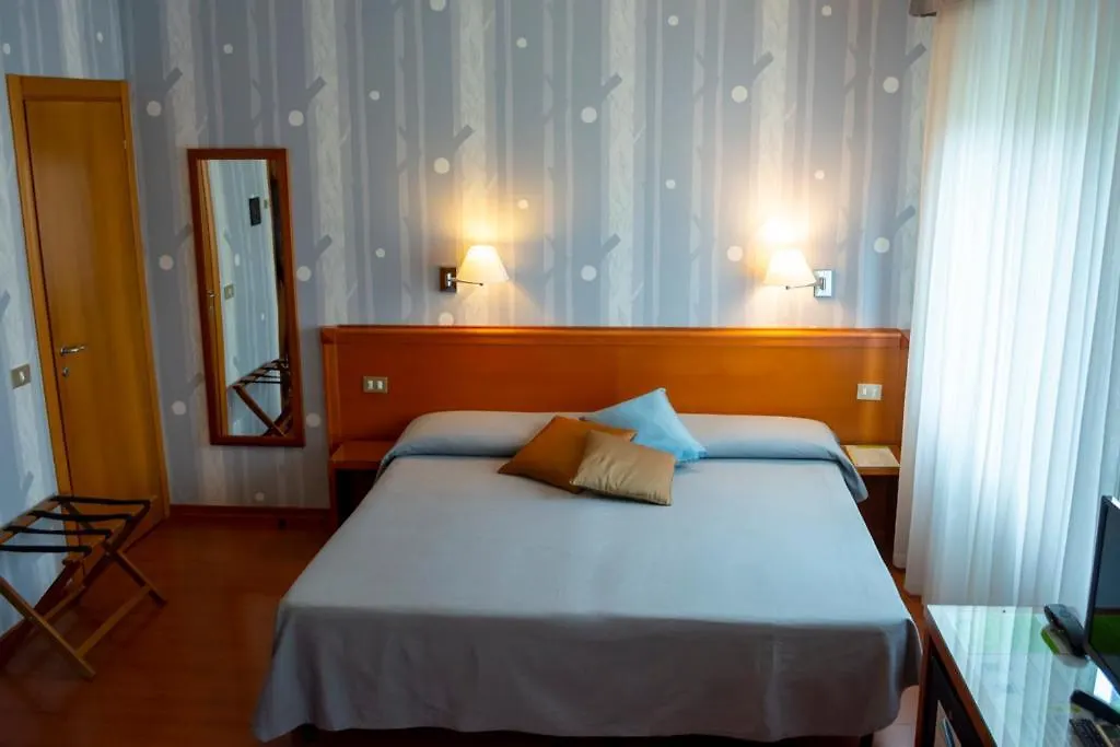 ***  Eco Hotel Milano & Bioriso Restaurant Italy