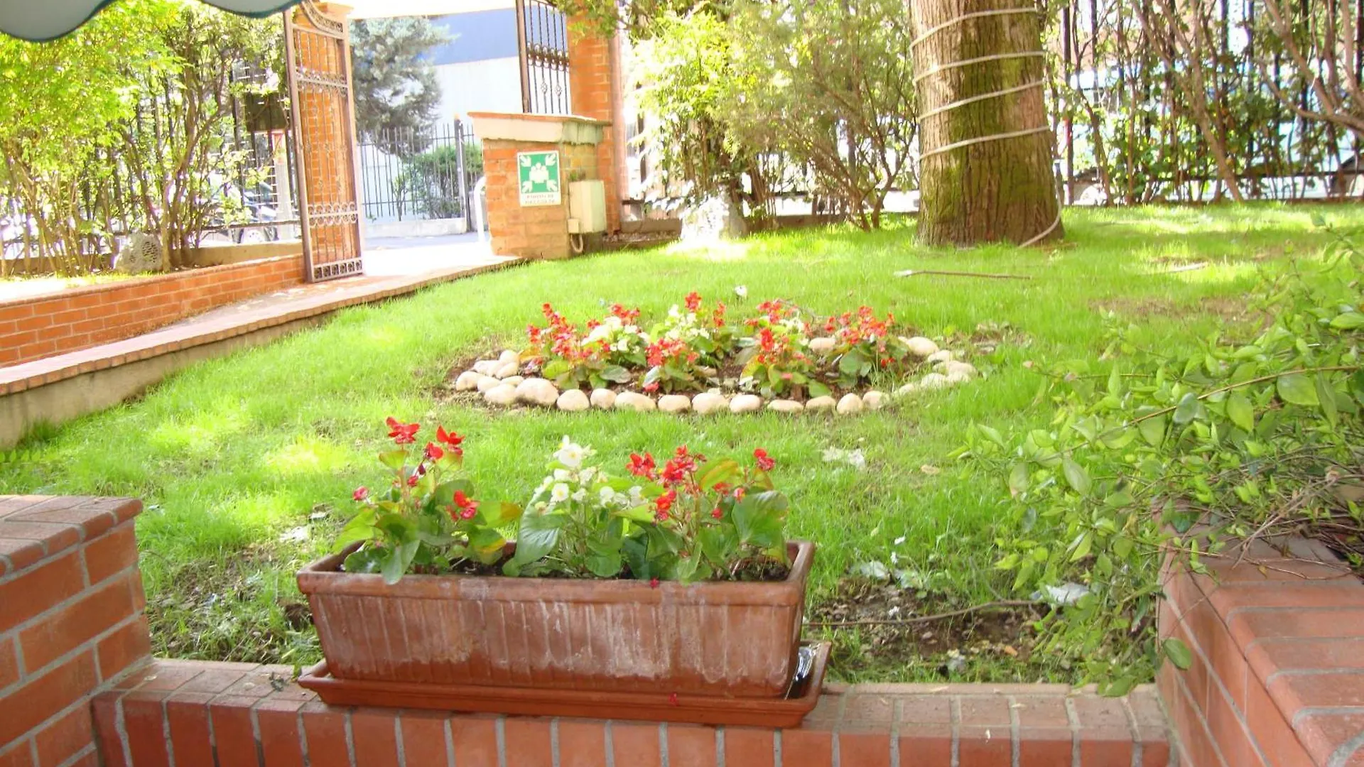 ***  Eco Hotel Milano & Bioriso Restaurant Italy